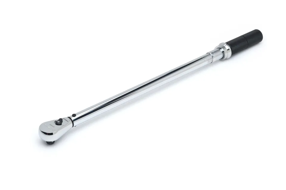 gearwrench-85066-1-2-drive-micrometer-torque-wrench-30-250-ft-lbs-fixed-head image 1