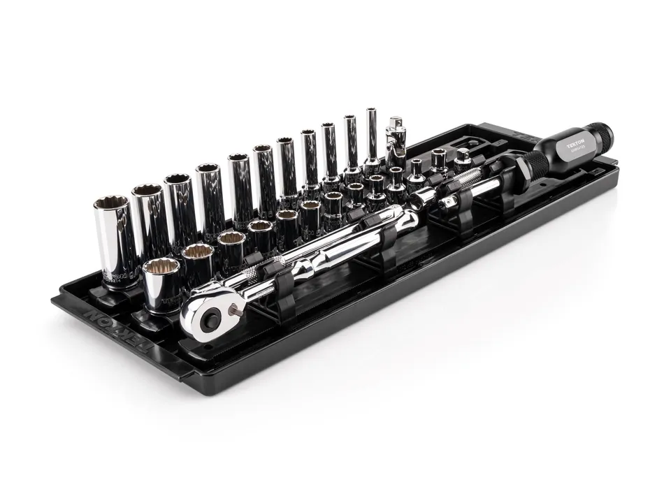 tekton-skt03102-1-4-inch-drive-12-point-socket-and-ratchet-set-29-piece image 1