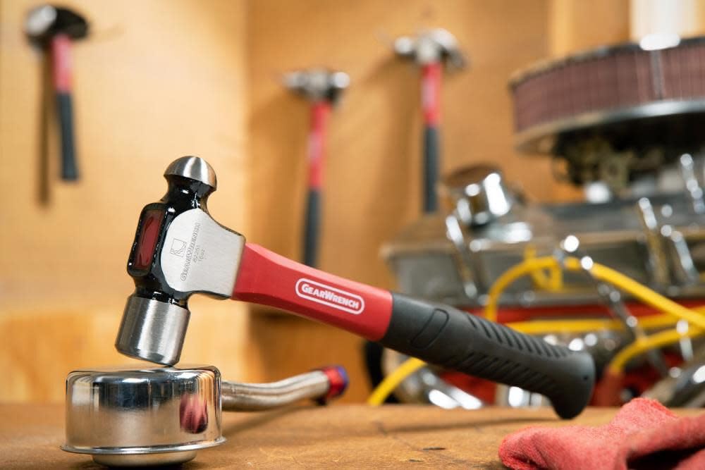 gearwrench-82252-24-oz-ball-pein-hammer-with-fiberglass-handle image 4