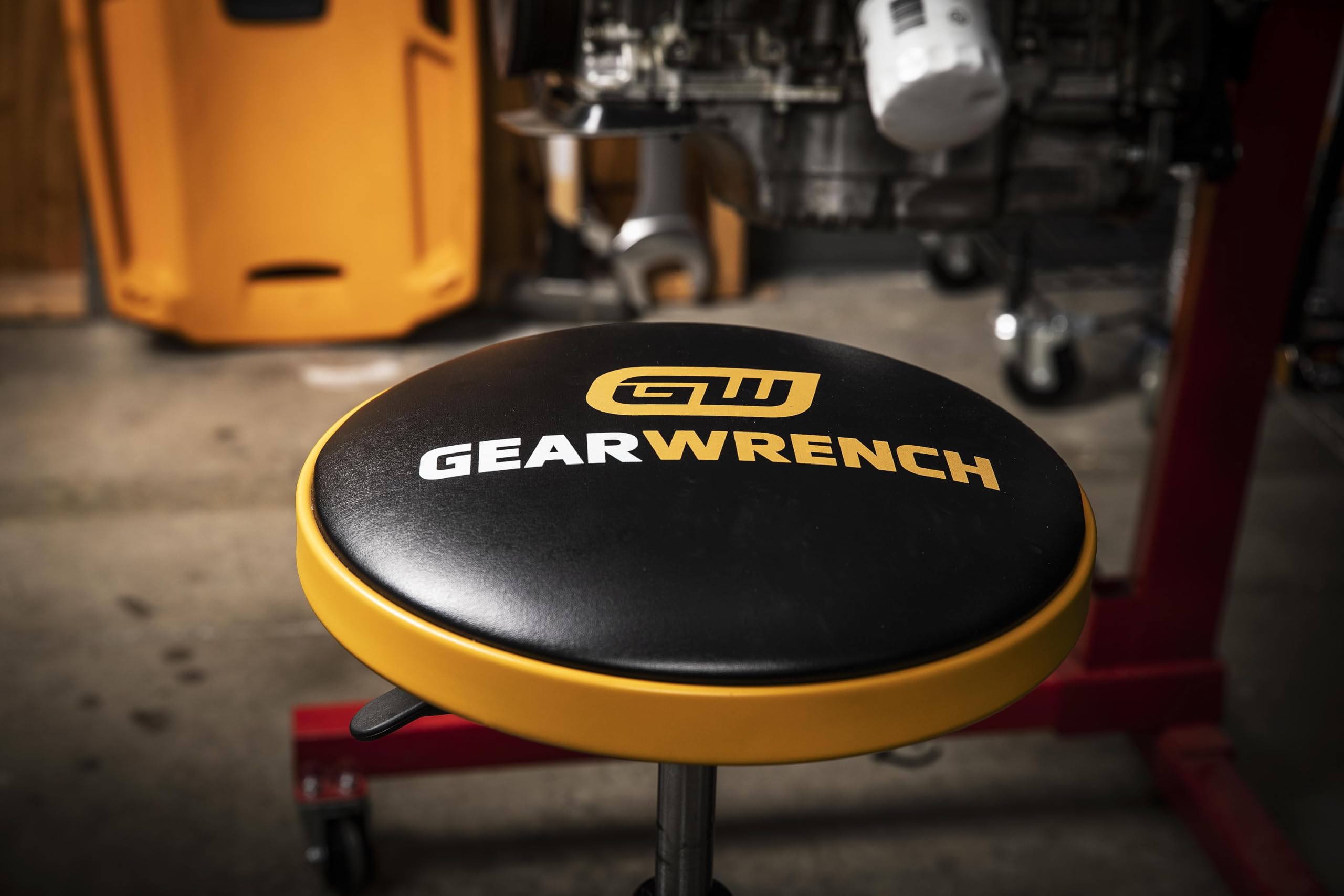 gearwrench-86992-adjustable-height-swivel-shop-stool-26-31-padded-work-seat-360- image 2