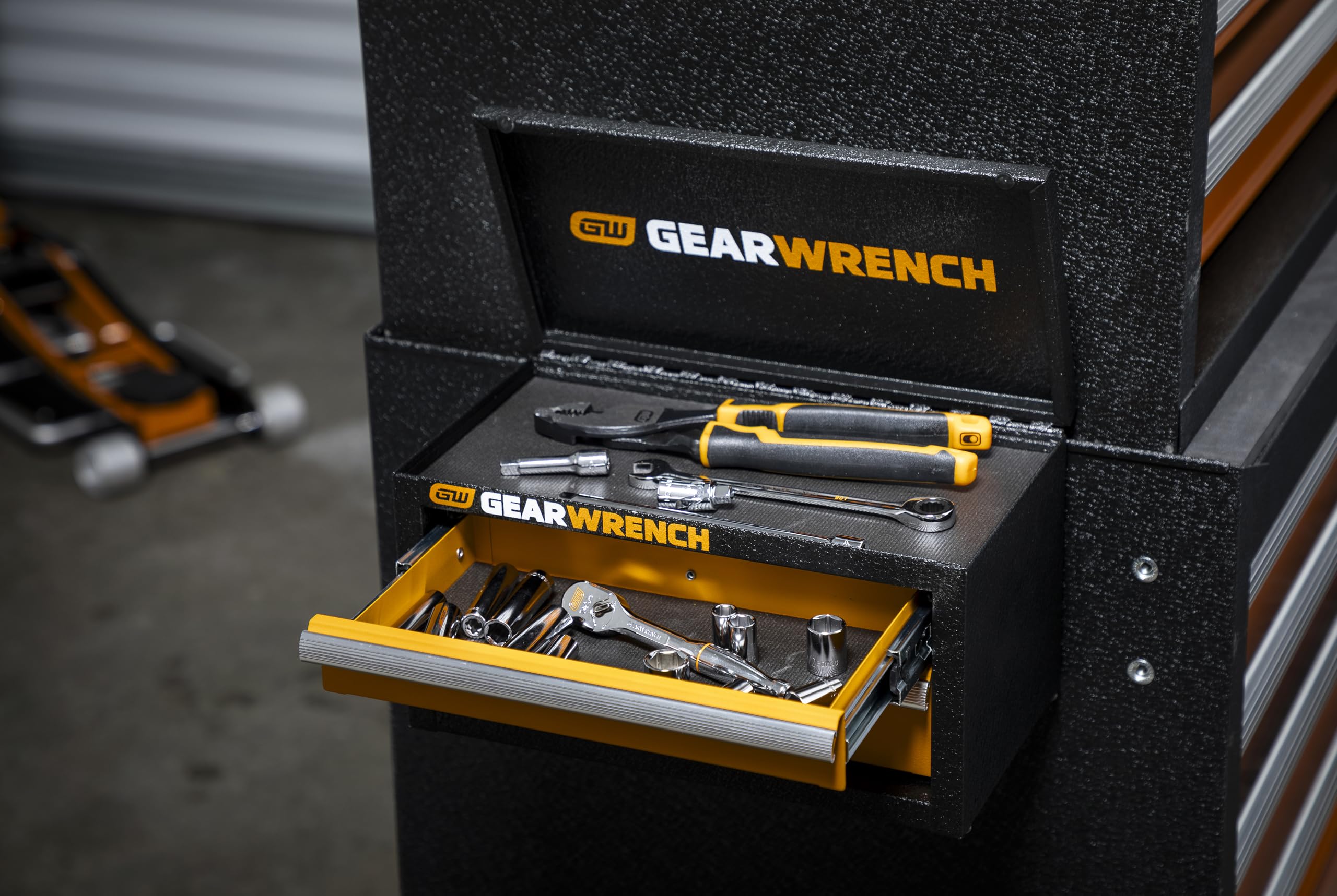 gearwrench-gwbxminis-11-2-drawer-mini-toolbox-with-hang-hook-design image 6