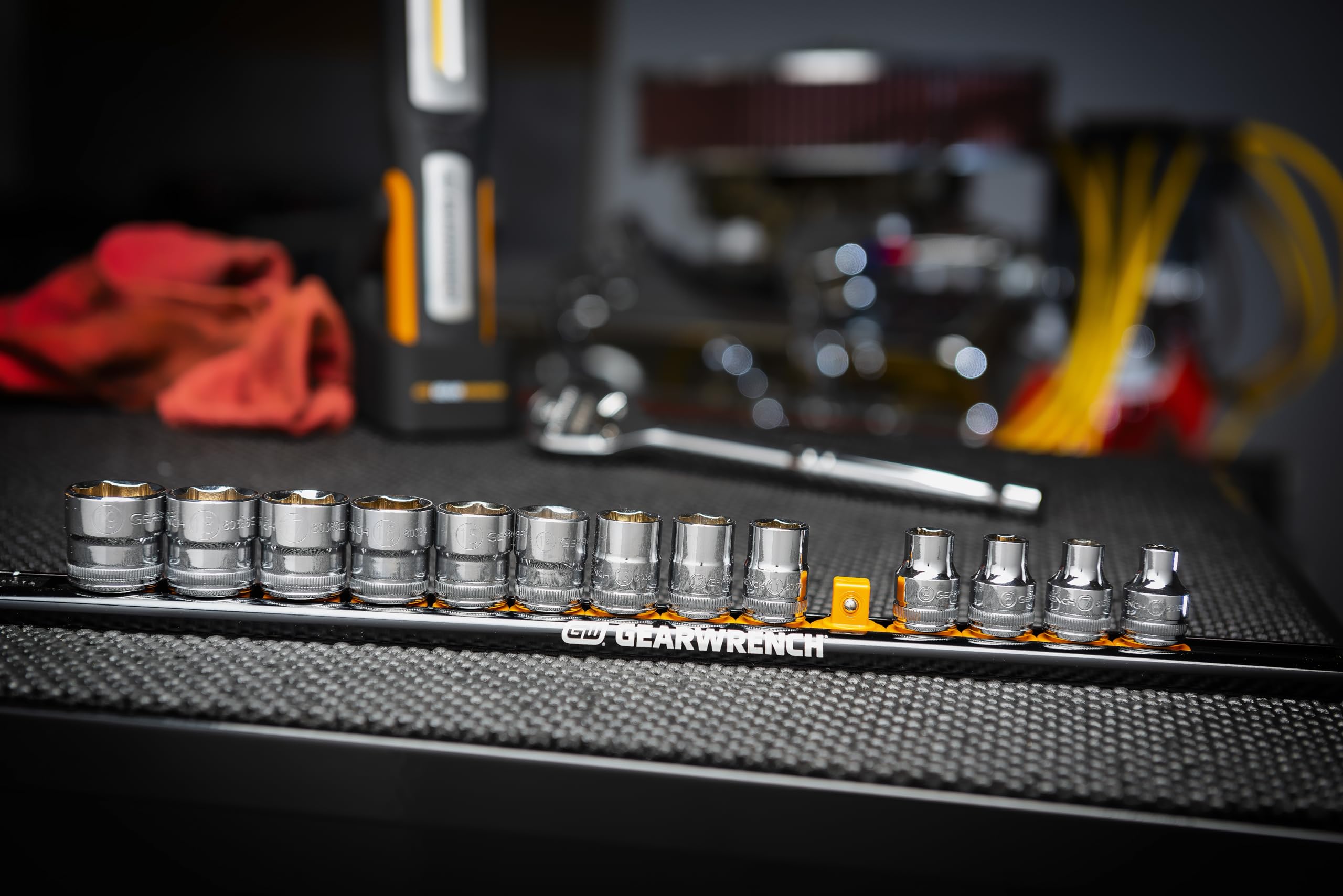 gearwrench-80552-14-pc-3-8-drive-6-pt-standard-socket-set-metric image 6