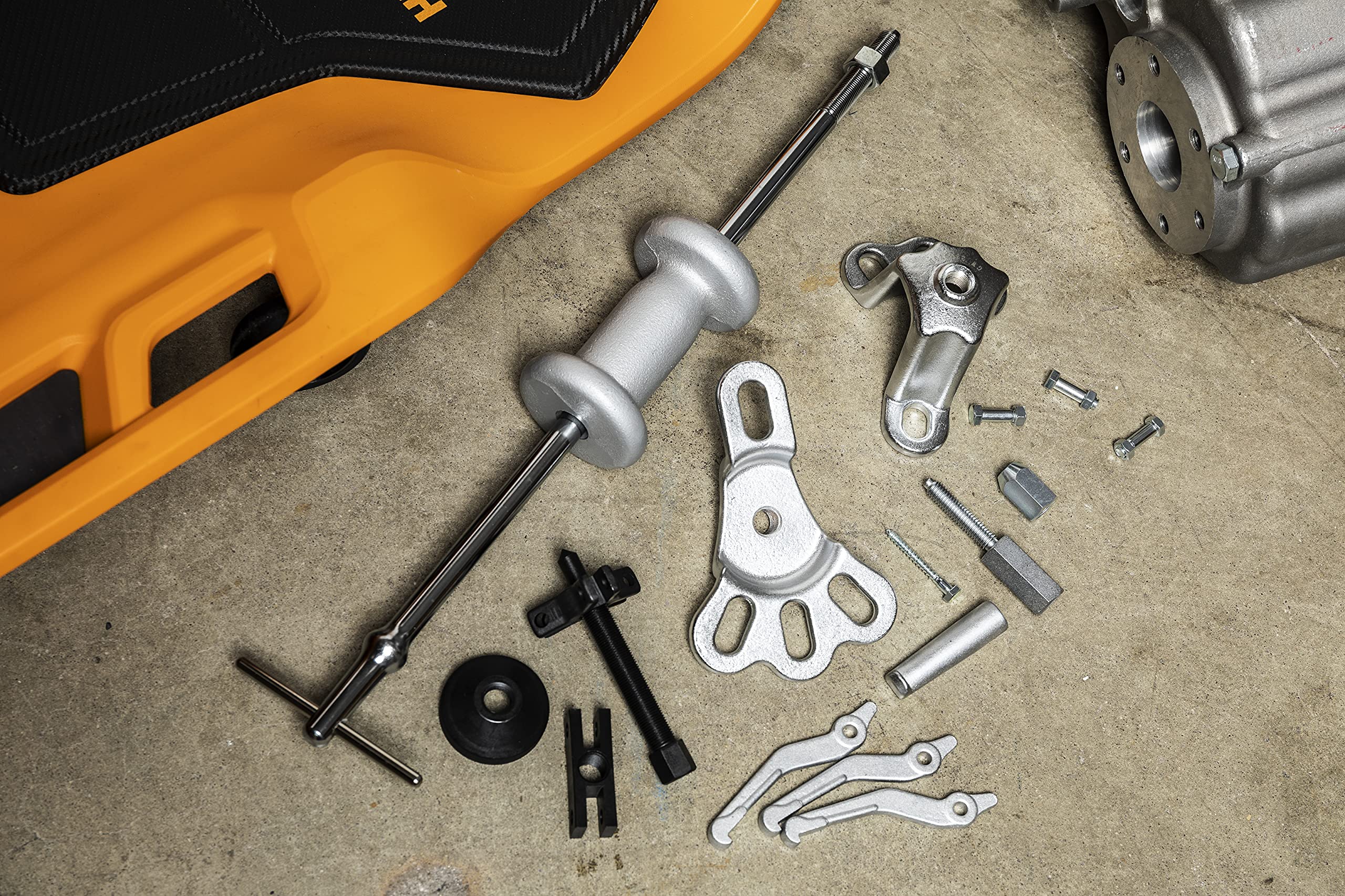 gearwrench-41700d-10-way-slide-hammer-puller-set-2-and-3-jaw-configurations image 7